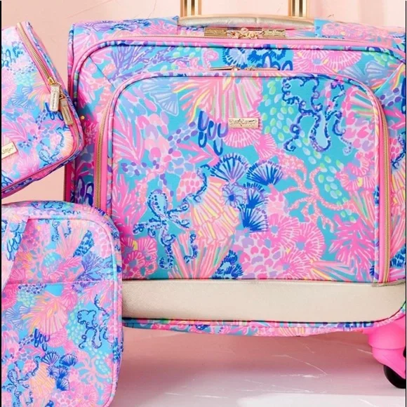 NEW Lilly Pulitzer Printed Under The Seat Carry On - Picture 16 of 16
